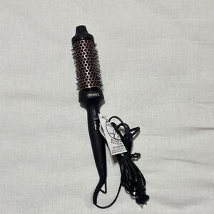 Amika blowout babe thermal round brush